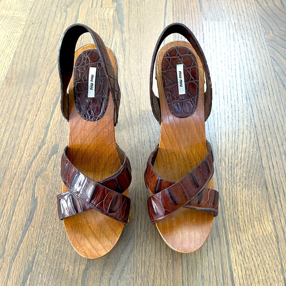 Miu Miu - vintage wood studded healed sandals - Picture 1 of 3